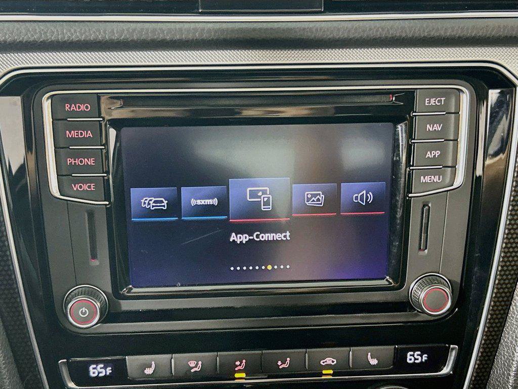 Used 2019 Volkswagen Passat 2.0T SE R-Line FWD image 15