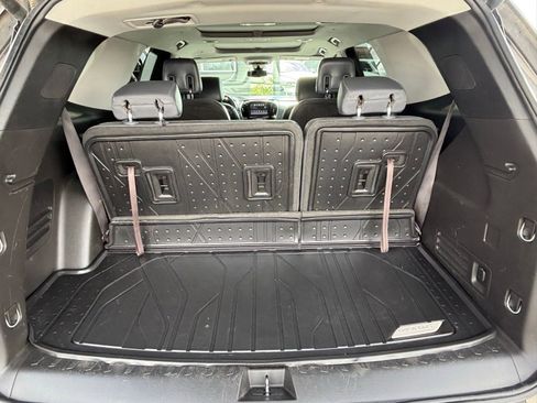 Used 2018 Chevrolet Traverse LT AWD/4WD image 9