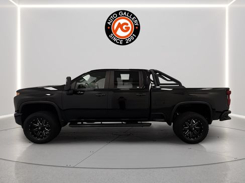 Used 2022 Chevrolet Silverado 2500 Custom w/ Custom Convenience Package AWD/4WD image 4