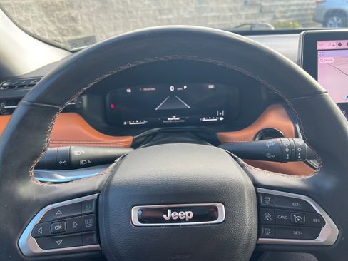 Used 2022 Jeep Compass Limited w/ Elite Group image 16