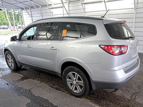 Used 2015 Chevrolet Traverse LT FWD image 4