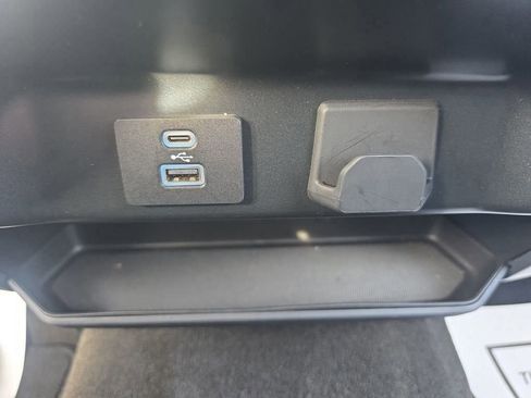 Used 2022 Ford F150 XLT image 41