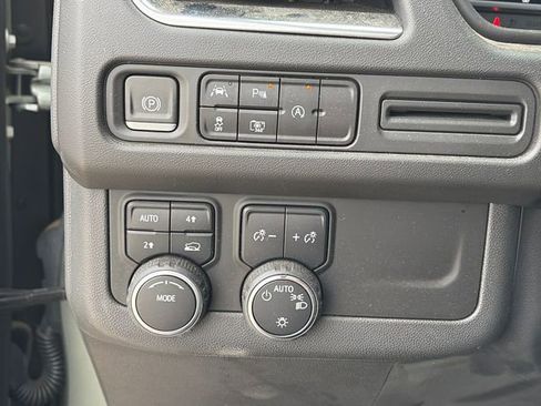 Used 2023 Chevrolet Tahoe RST w/ Luxury Package image 17