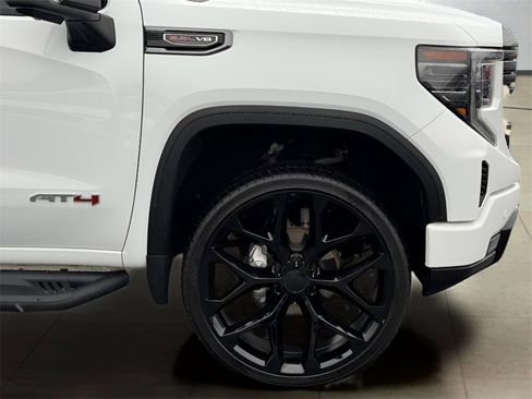 Used 2022 GMC Sierra 1500 AT4 w/ AT4 Premium Package image 55