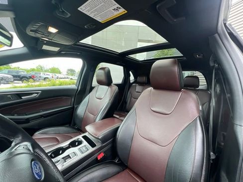 Used 2021 Ford Edge Titanium w/ Equipment Group 301A AWD/4WD image 25