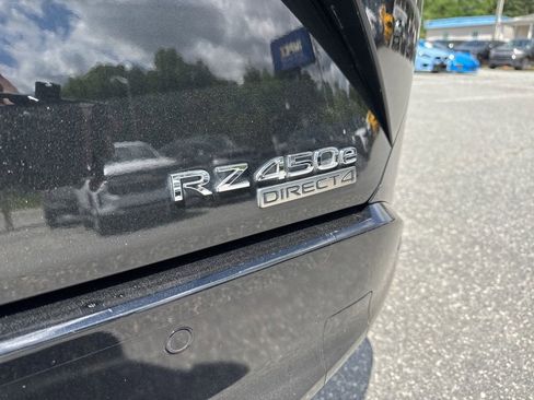 Used 2023 Lexus RZ 450e Premium image 32