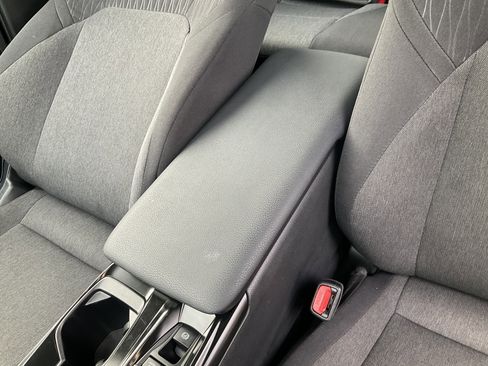 Used 2025 Toyota Camry LE FWD image 21