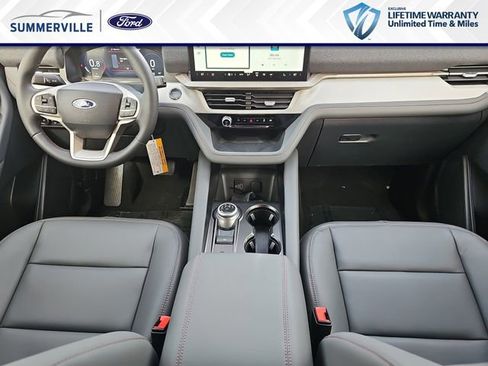 New 2026 Ford Explorer Active RWD image 11