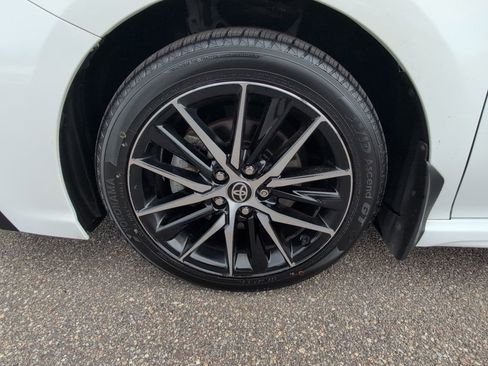Used 2023 Toyota Camry SE image 12
