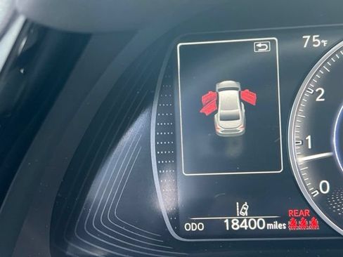Used 2025 Lexus ES 350 w/ Premium Package FWD image 10