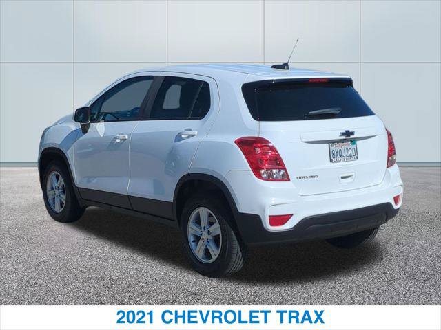 Used 2021 Chevrolet Trax LS w/ Tint and Cruise Package AWD/4WD image 9