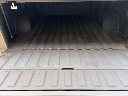 Used 2022 GMC Sierra 1500 AT4 w/ AT4 Premium Package image 14