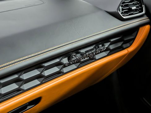 Used 2015 Lamborghini Huracan LP 610-4 image 40