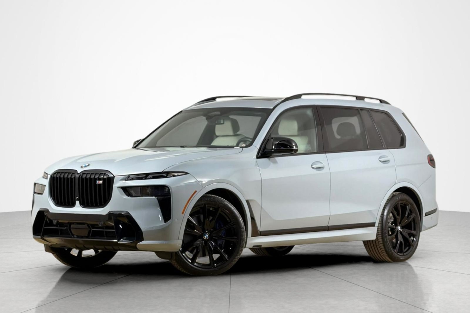 Used 2024 BMW X7 M60i w/ Executive Package AWD/4WD image 1
