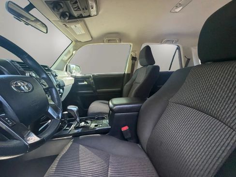 Used 2018 Toyota 4Runner TRD Off-Road AWD/4WD image 15