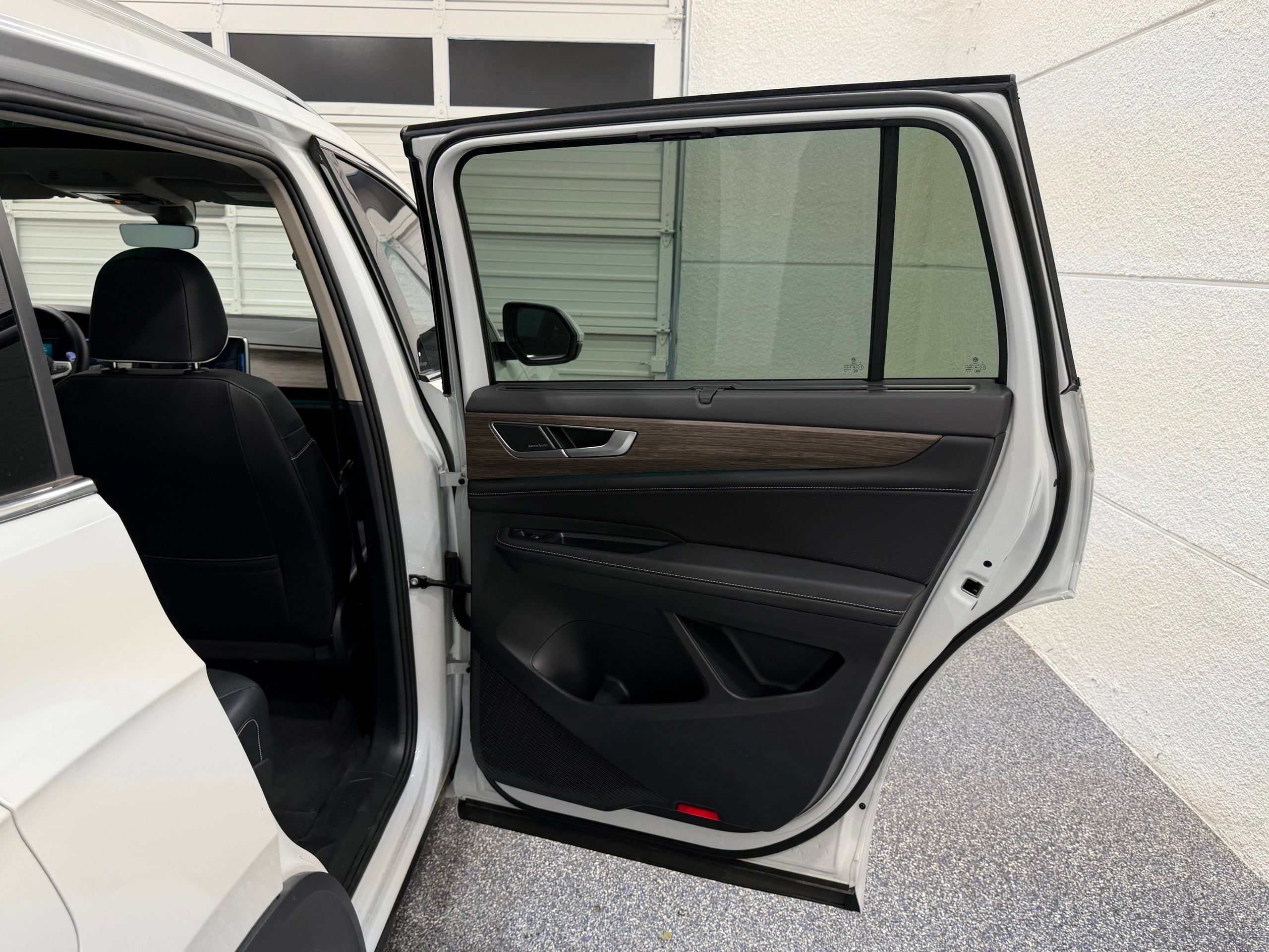 New 2025 Volkswagen Atlas SEL Premium R-Line AWD/4WD image 28