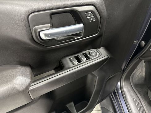 Used 2022 Chevrolet Silverado 1500 Custom image 24