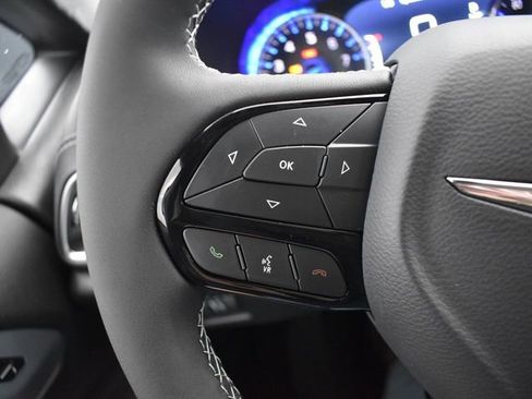 New 2026 Chrysler Pacifica Limited image 17