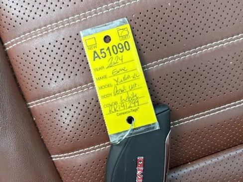 Used 2024 GMC Yukon XL Denali Ultimate image 32