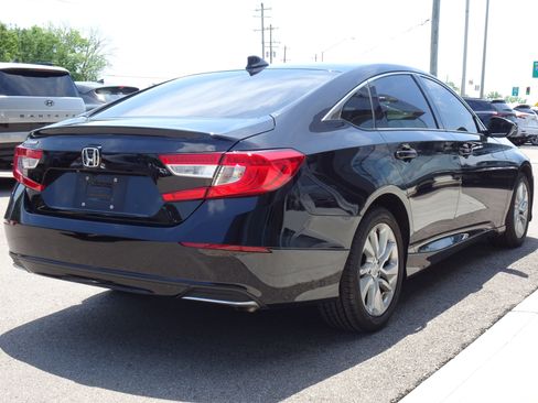 Used 2019 Honda Accord LX image 5