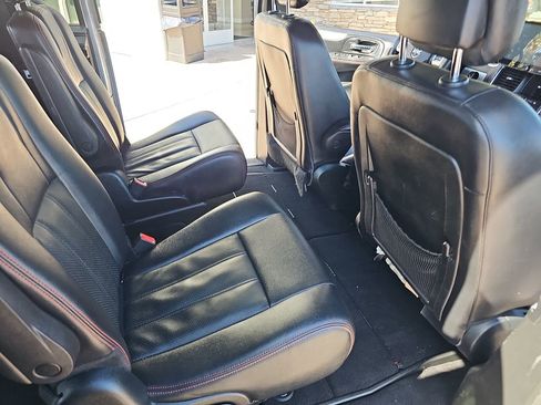 Used 2019 Dodge Grand Caravan GT FWD image 11