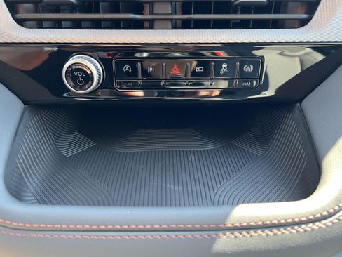 New 2025 Ford Explorer Active w/ Active Comfort Package image 30