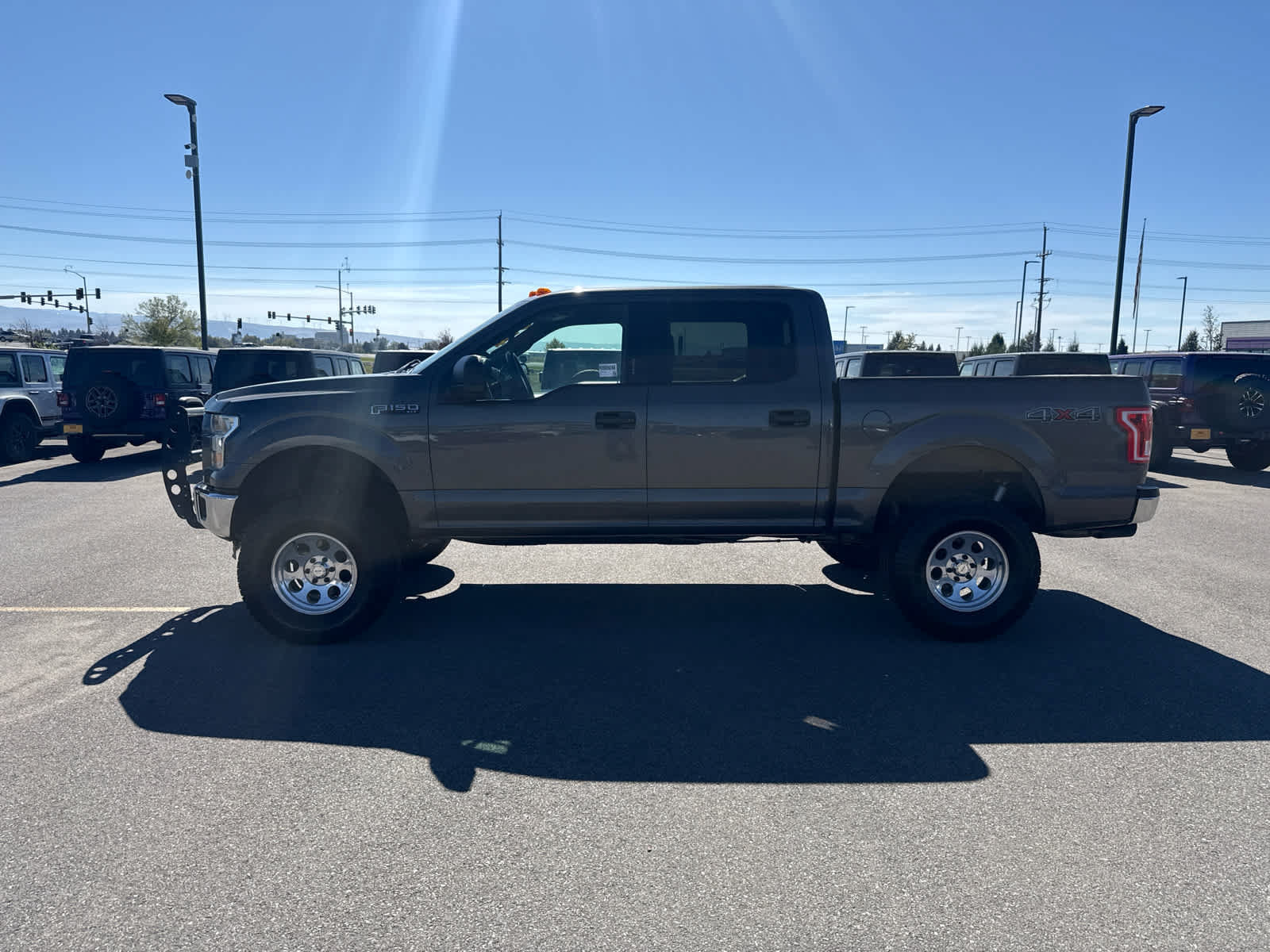 Used 2016 Ford F150 XLT AWD/4WD image 4