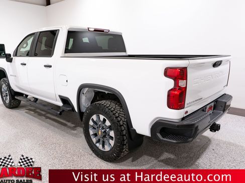 Used 2025 Chevrolet Silverado 2500 Custom w/ Custom Value Package AWD/4WD image 3