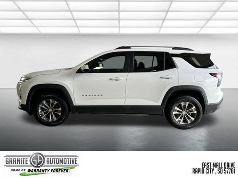 Used 2025 Chevrolet Equinox LT w/ Convenience Package II FWD image 2