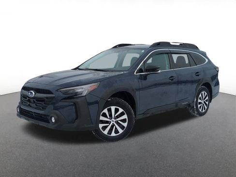 Used 2023 Subaru Outback Premium image 1