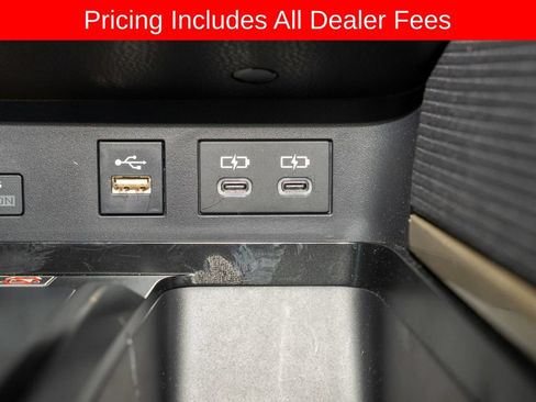 Used 2025 Toyota Camry SE FWD image 14