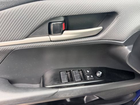 Used 2025 Toyota Camry SE FWD image 22