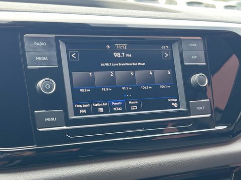 Certified 2022 Volkswagen Taos S image 12