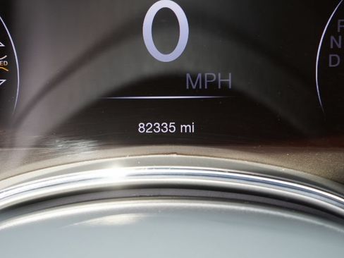 Used 2020 Jeep Grand Cherokee Limited w/ Premium Lighting Group AWD/4WD image 19