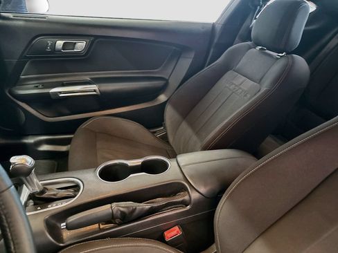 Used 2019 Ford Mustang Coupe RWD image 23
