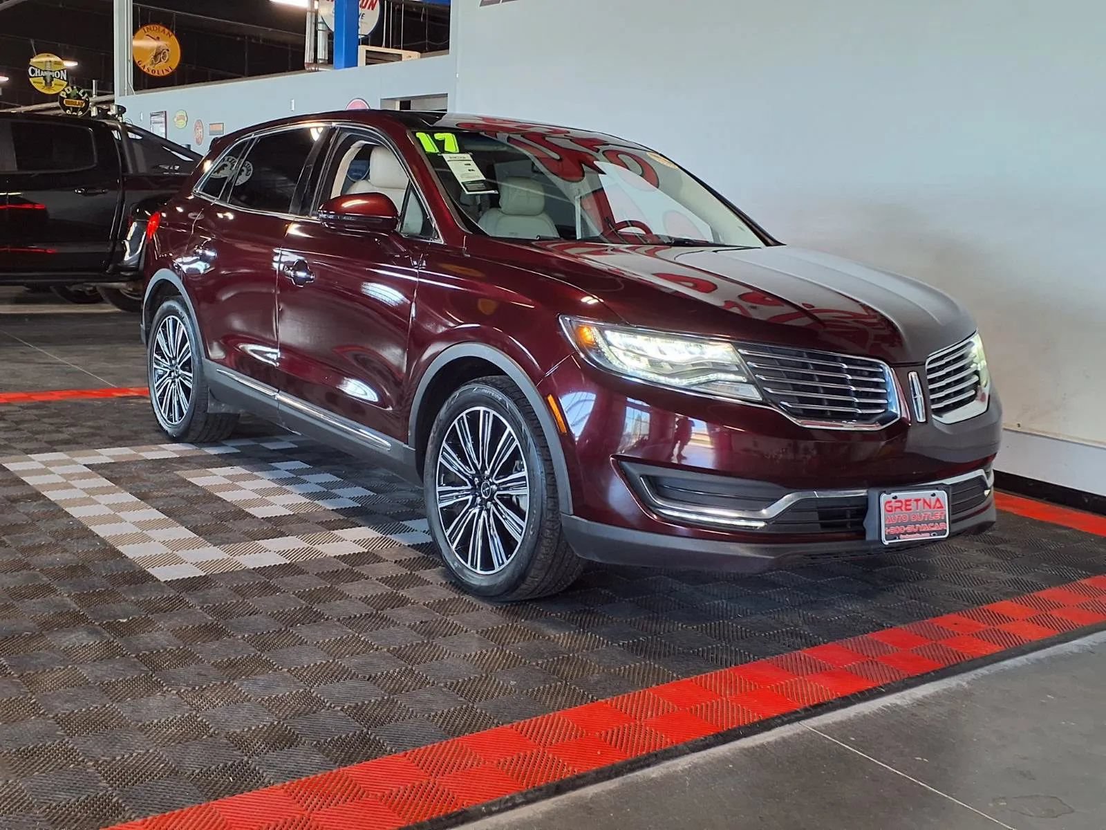 Used 2017 Lincoln MKX Black Label w/ Driver Assistance Package AWD/4WD image 2