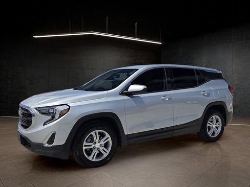 Used 2020 GMC Terrain SLE FWD image 3