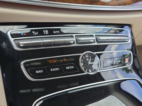 Used 2017 Mercedes-Benz E 300 image 19
