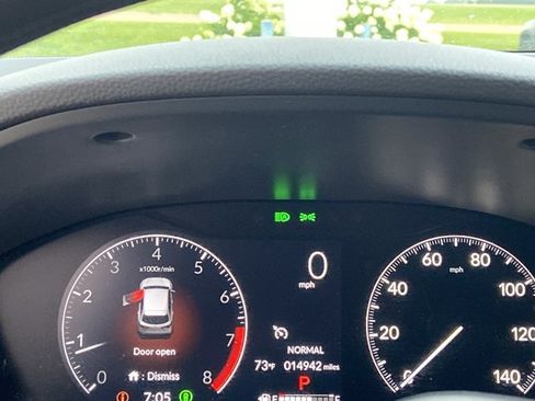 Used 2025 Honda HR-V LX image 25
