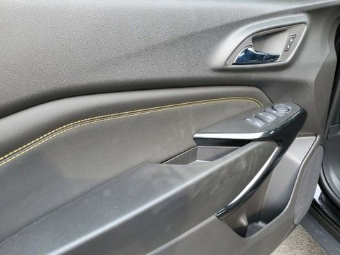 New 2025 Chevrolet Trax LT image 6