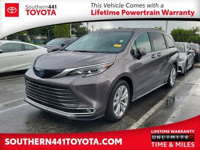Used 2023 Toyota Sienna Platinum