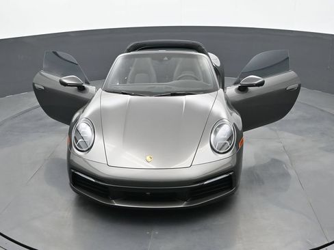 Certified 2024 Porsche 911 Targa 4S AWD/4WD image 27