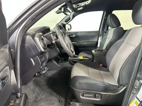 Used 2023 Toyota Tacoma TRD Off-Road image 11