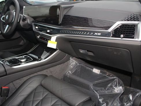 New 2026 BMW X5 xDrive40i w/ M Sport Package image 24