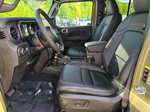 New 2026 Jeep Wrangler Unlimited Rubicon AWD/4WD image 4