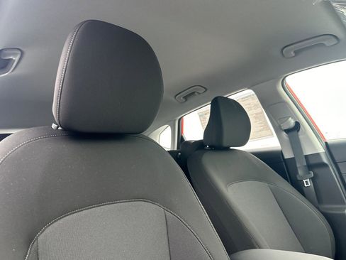 New 2026 Hyundai Kona SE image 17