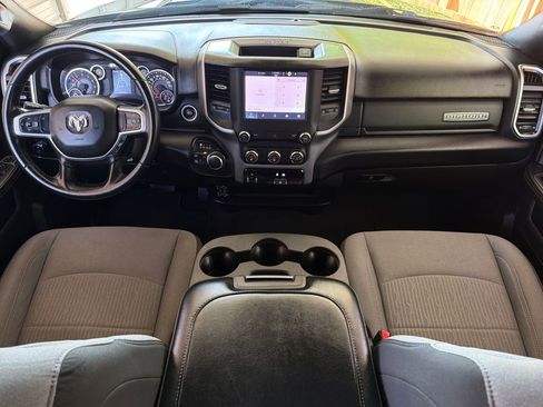 Used 2024 RAM 2500 Big Horn w/ Bed Utility Group image 21