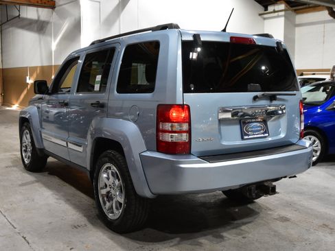 Used 2012 Jeep Liberty Sport image 11