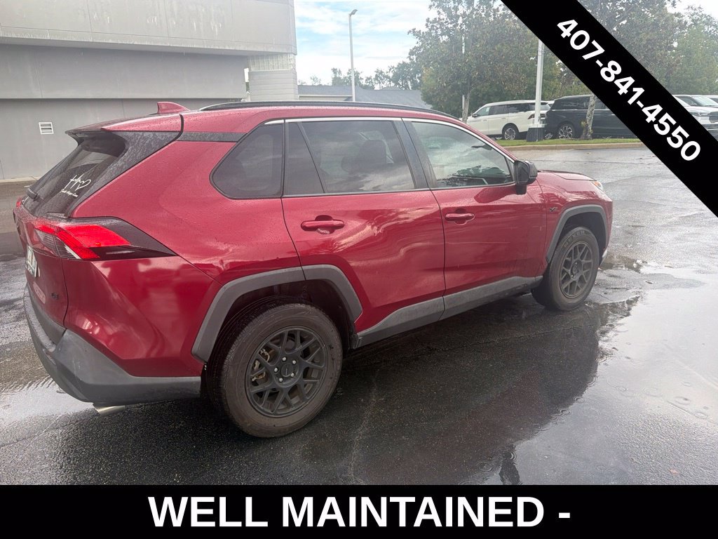 Used 2020 Toyota RAV4 LE FWD image 2