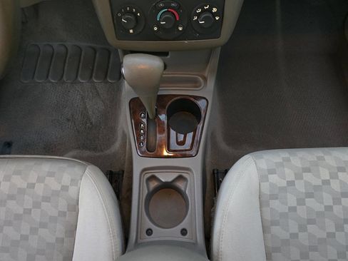 Used 2005 Chevrolet Malibu LS image 36